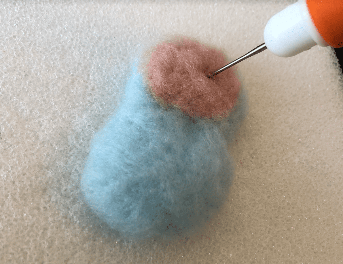 人工ダイヤ羊毛フェルトふくろう製作途中